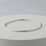 Alambra Skinny Hammered Bangle