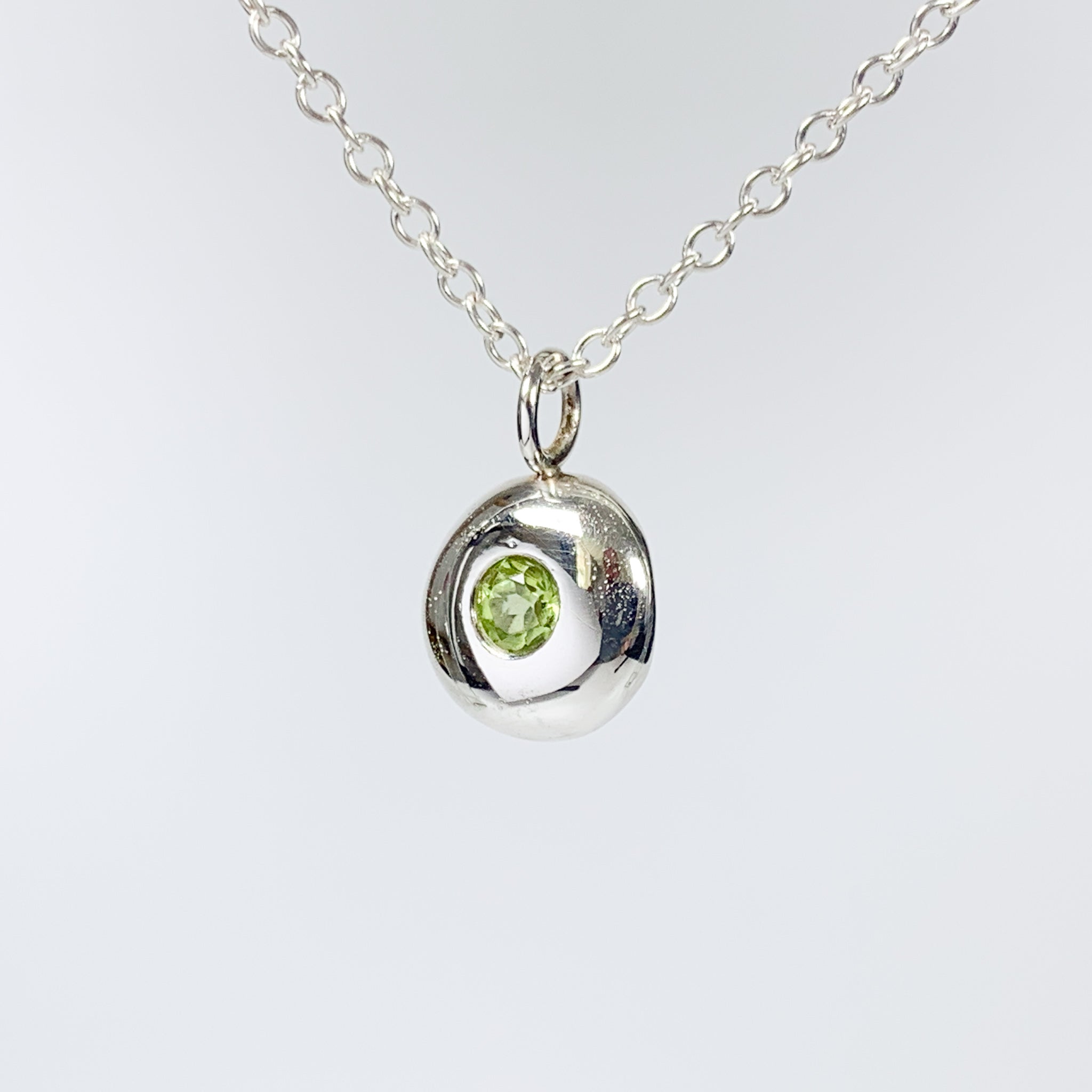 Pebble Charm Sterling Silver Peridot Pendant Necklace
